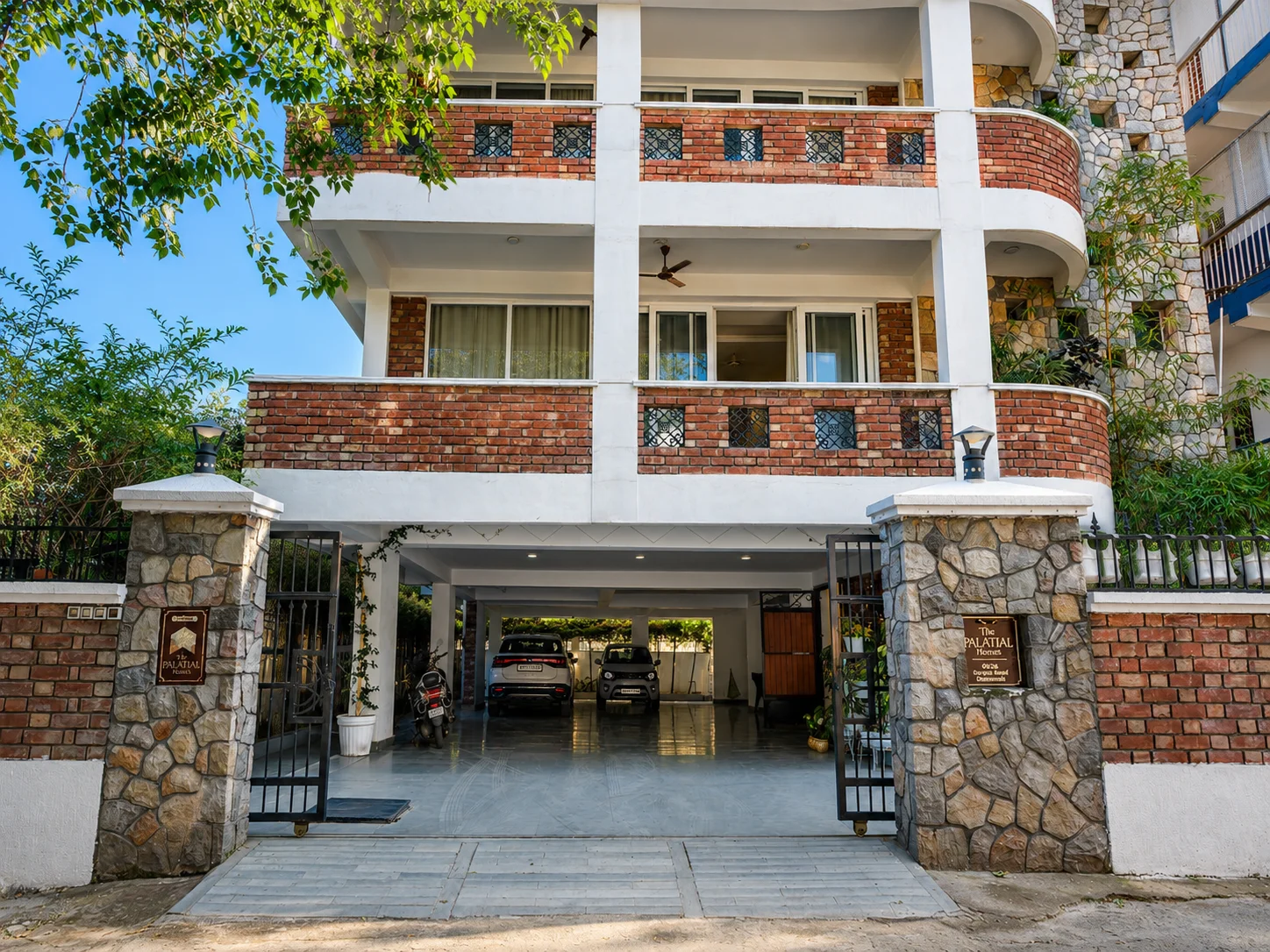 Architectural exterior front view of the premium luxury homestay in Dehradun Dalanwala